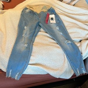 Full panel maternity jeans! New!